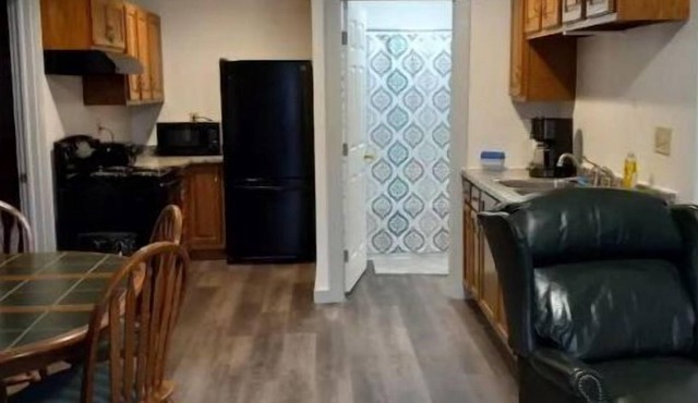 12 minutes to PSU - 1st Floor Apartment