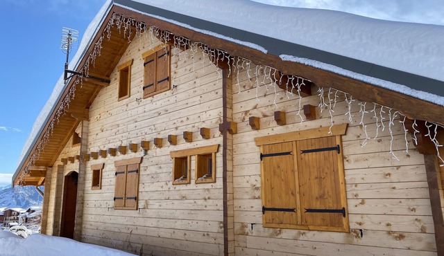 12-person chalet 200m from chairlift