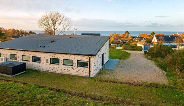 12 person holiday home in Allingåbro