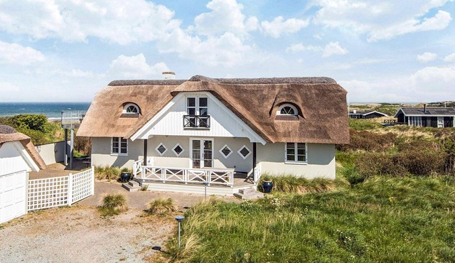 12 person holiday home in Hirtshals-By Traum