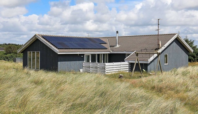 12 person holiday home in Ringkøbing