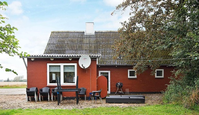 12 person holiday home in Bredebro