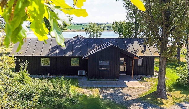 12 person holiday home in Millinge