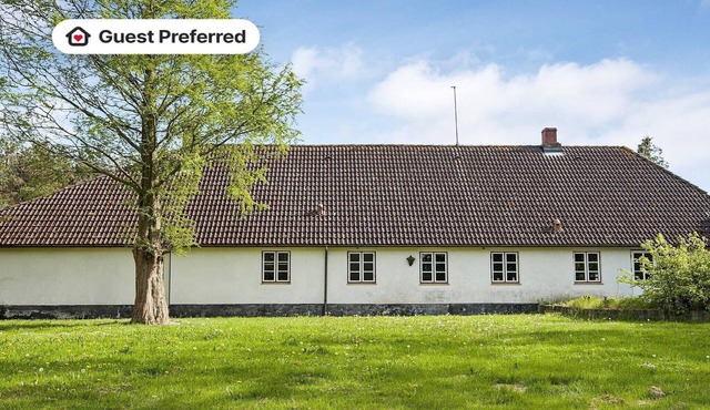 12 person holiday home in Nordborg-By Traum