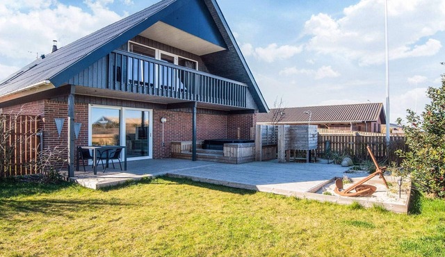 12 person holiday home in Thyborøn-By Traum