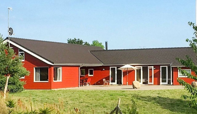 12 person holiday home in Ebeltoft-By Traum