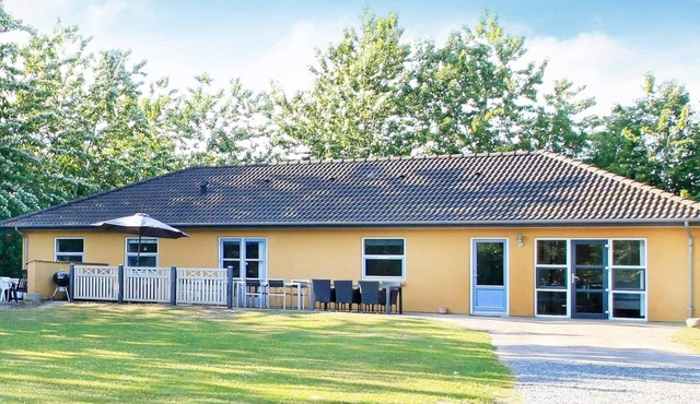 12 person holiday home in Hojslev-By Traum