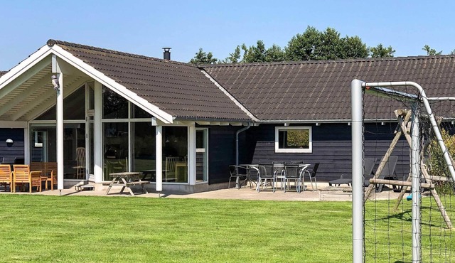 12 person holiday home in Idestrup-By Traum