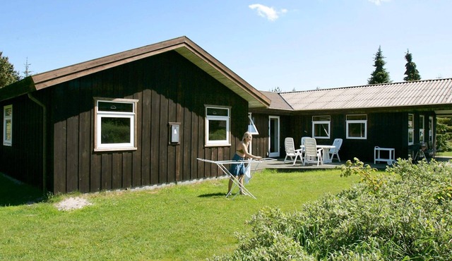 12 person holiday home in Pandrup-By Traum