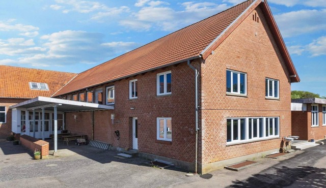 12 person holiday home in Roslev-By Traum