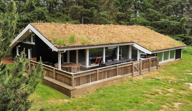 12 person holiday home in Saltum-By Traum