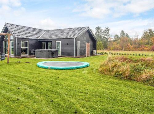 12 person holiday home in Ansager-By Traum