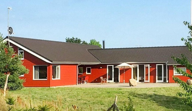 12 person holiday home in Ebeltoft-By Traum