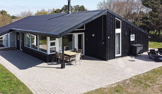 12 person holiday home in Fanø-By Traum
