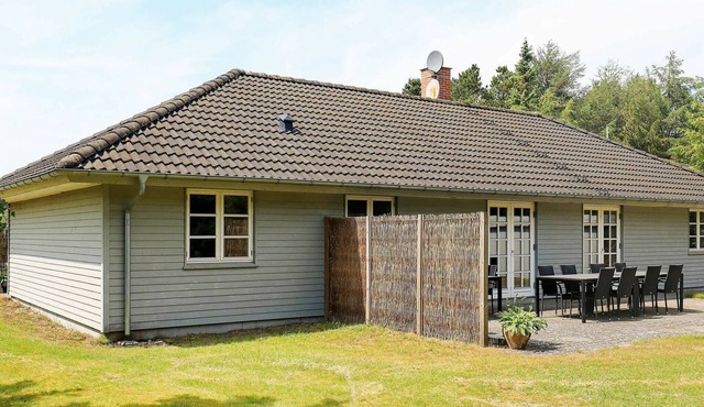 12 person holiday home in Hals-By Traum