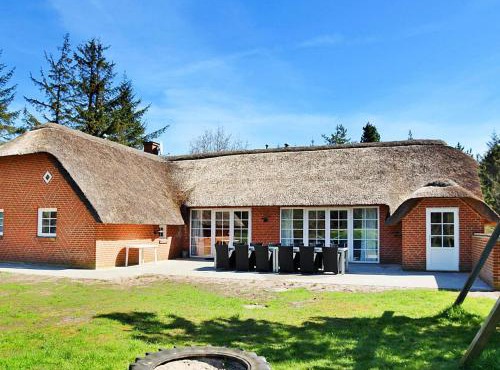 12 person holiday home in Ulfborg-By Traum