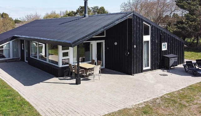12 person holiday home in Fanø-By Traum