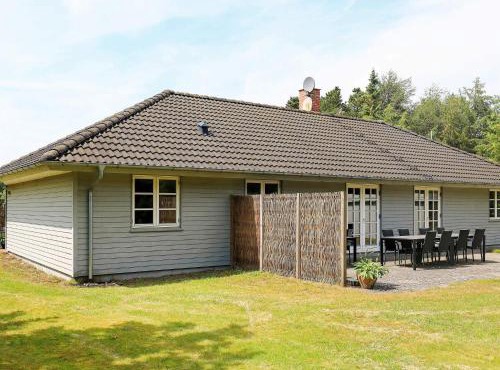 12 person holiday home in Hals