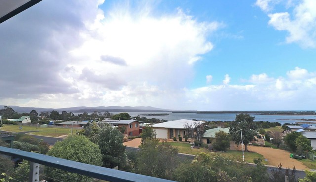 12 Raheen Drive, Mallacoota