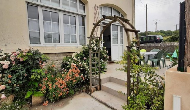 12 RDC Appartement 2 chambres jardin terrasse