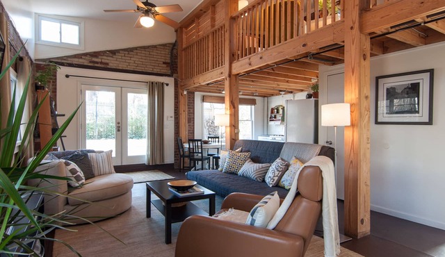 12 South Loft - Peaceful, private guesthouse in a perfect location!