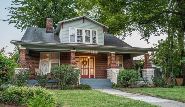 12 South Renovated Bungalow near Vandy and Belmont