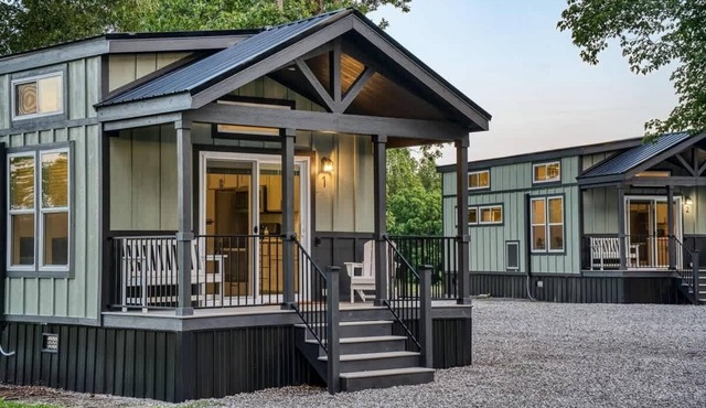 120-Acre Private Retreat Events Cabins | RV Hookups