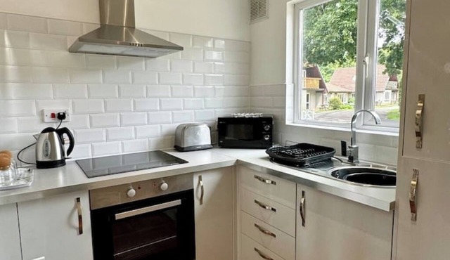 120 Hengar Manor Cozy Villa - Onsite Indoor Poolnn