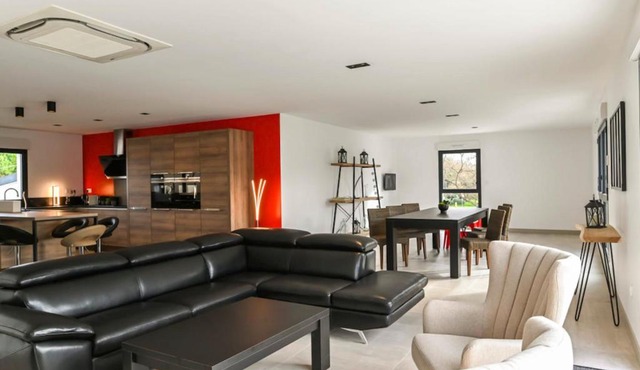 120 M Of Standing With Terrace And Jacuzzi