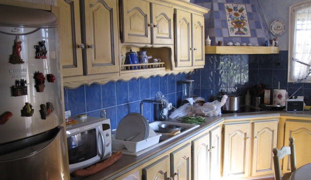 120 M² Provençal Villa at the foot of the Cales caves with a view of the LUBERON