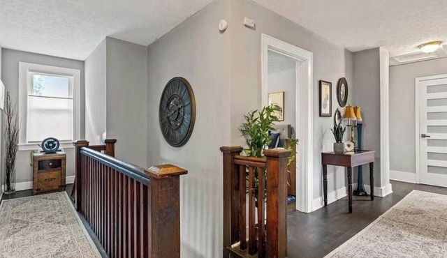 1200 sf Apt -3 BR-Amazing Beds-Walk to EKU & Downtown Venues - 5 minutes to I-75