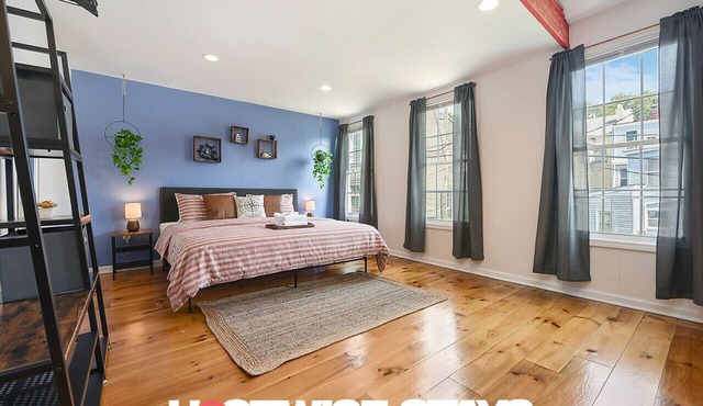 1207 Ocala - Boat House - North Side