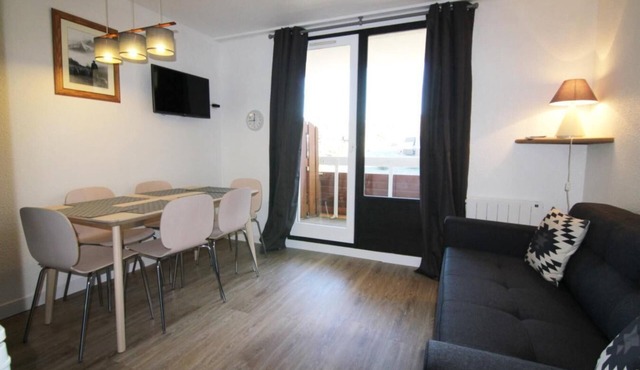 120m from shops, 1st floor, swimming pool, sauna, balcony, tv, ski locker, 40m², Alpe d'Huez