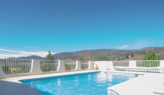 120m², Piscine privée, belle vue