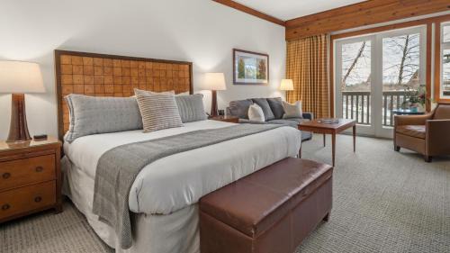 1216 The Lodge At Spruce Peak Ski in Ski Out Studio Spruce Peak Village Views 2nd floor By Stowe Mountain Rentals