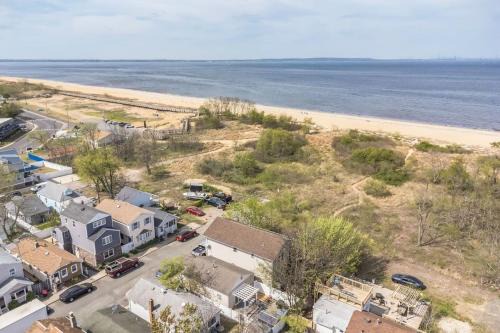 123 Beach front oasis - Hot tub - Sleeps 7