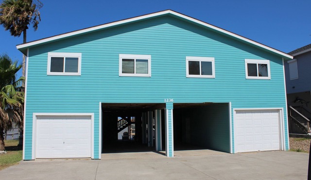 1236 Port South - You will know what it feels like to live in paradise!