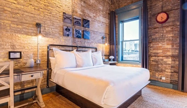 124 Lofts - Downtown Dundee - Walk to Dining