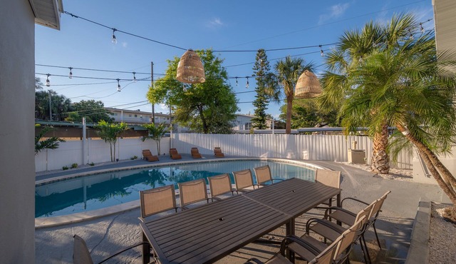 125 Harbor Bluff Dr S