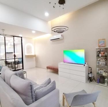 12pax - 3Storey Bukit Minyak Utama Cozy Spacious