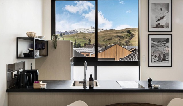 12th Ave Queenstown Suite 12