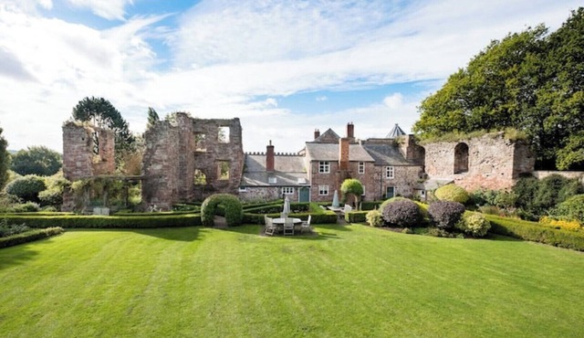 12th Century Castle & country house