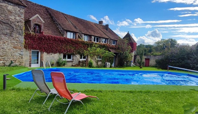 12th century Manoir des Templiers, with heated swimming pool, jacuzzi, mini golf course