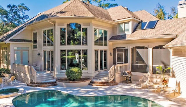 13 Duck Hawk -Relax on the Front porch w/rockers and a private pool!
