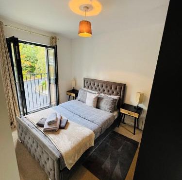 #13 Elegant Solihull Townhouse Sleeps 10 NEC BHX