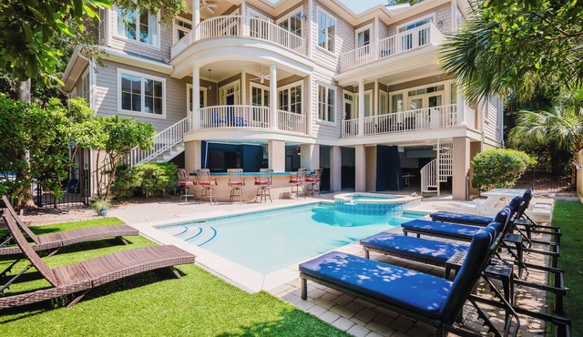 13 Flamingo St - 6 Bedroom Hilton Head Home, 2 minutes to the beach