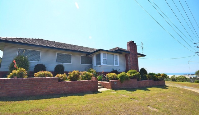 13 HIGH ST - Breathtaking views to die for! One of the best locations!