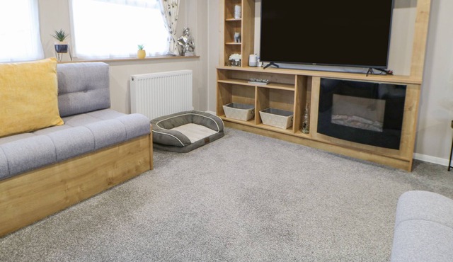 13 HORIZON PARK, pet friendly, country holiday cottage in Hartlepool