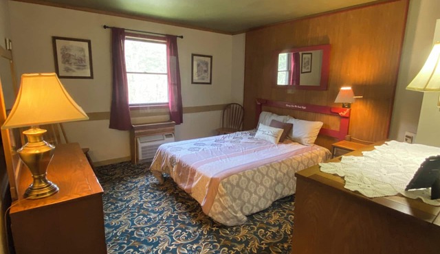 13-Kiss Me Goodnight Room