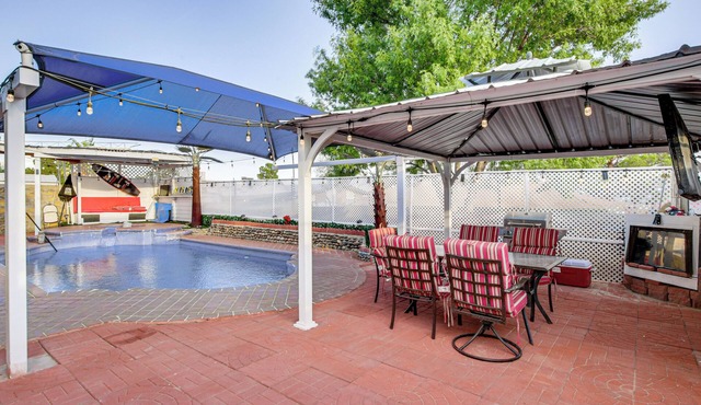 13 Mi to Downtown El Paso: Home w/Game Room & Bar